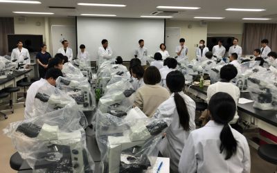 図6　グラム染色研修会の様子