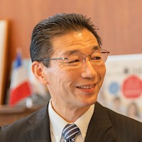 中村進一郎氏