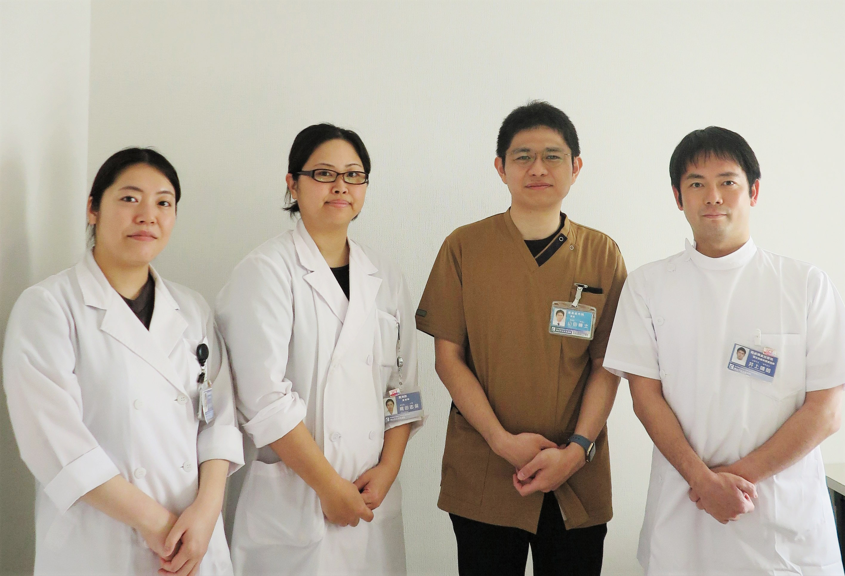 （左から）佐藤麻有 氏、梶田志保 氏、山田晴士 氏、井上靖朗 氏