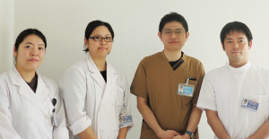 グラム染色の所見と多職種での対話を軸に、広域抗菌薬の大幅な削減を実現